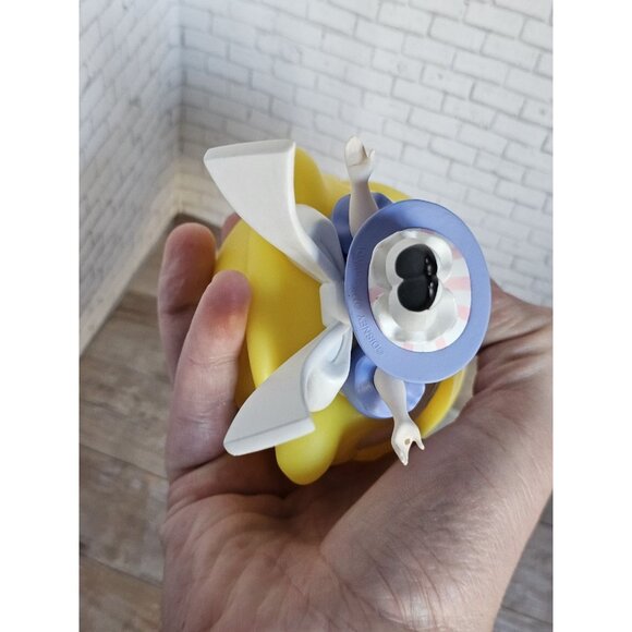 Enesco Disney Showcase World of Miss Mindy Alice in Wonderland Vinyl Figure - Picture 6 of 6